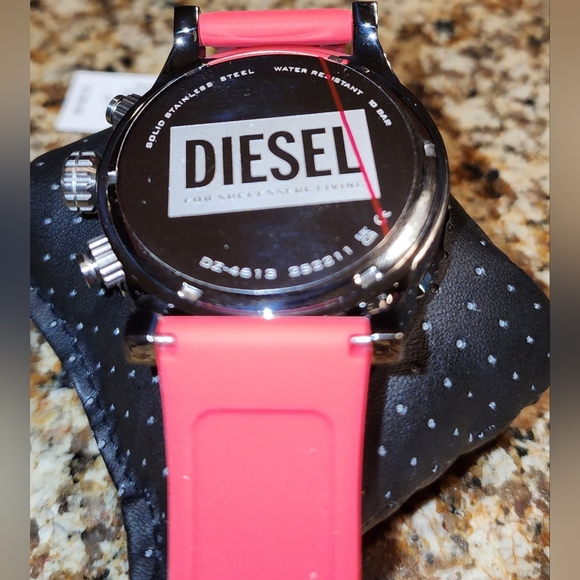 Diesel Double Down 2.0 Red Silicone Watch - Picture 3 of 6